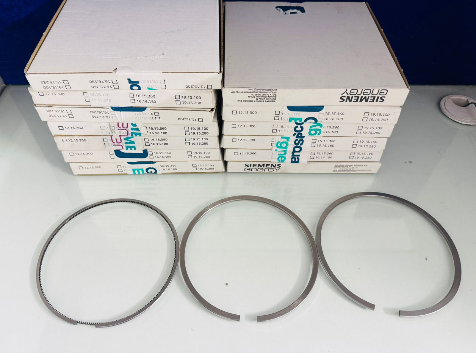 1915280 / 19.15.280  piston ring set
