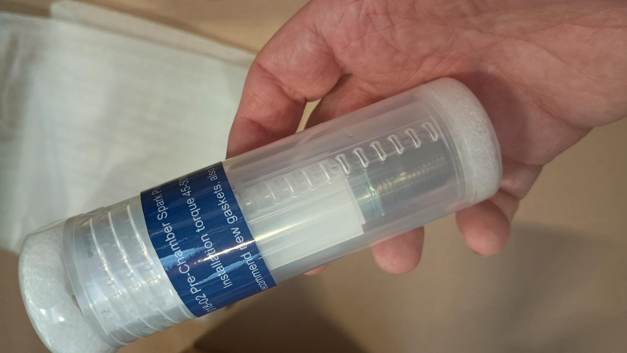 7664653  / 7664604 / 7664765 Pre chamber spark plug